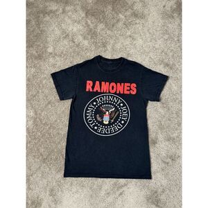 Vintage‎ women's tshitr RAMONES Y2K American style   Size S